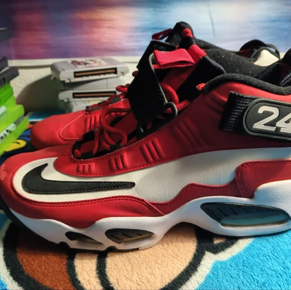 Griffey Air Max Cincinnati Reds sz 10.5 DAMAGED SEE PICS - Picture 5 of 8